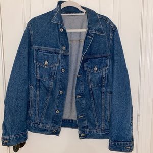 Super trendy vintage jean jacket